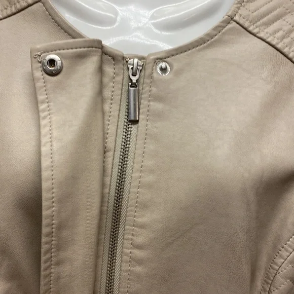 Ladies Jacket - Picture 4 of 4